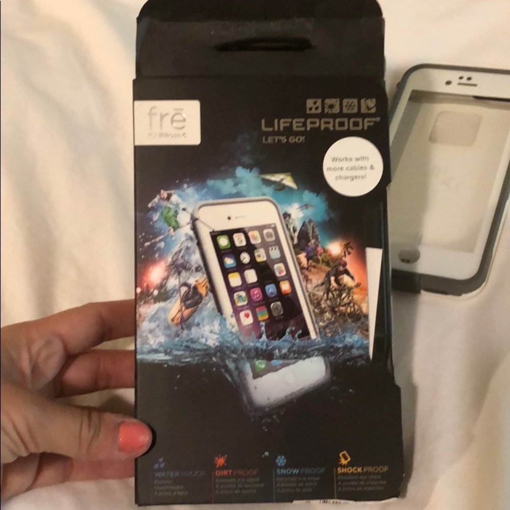 iPhone6 Lifeproof Case